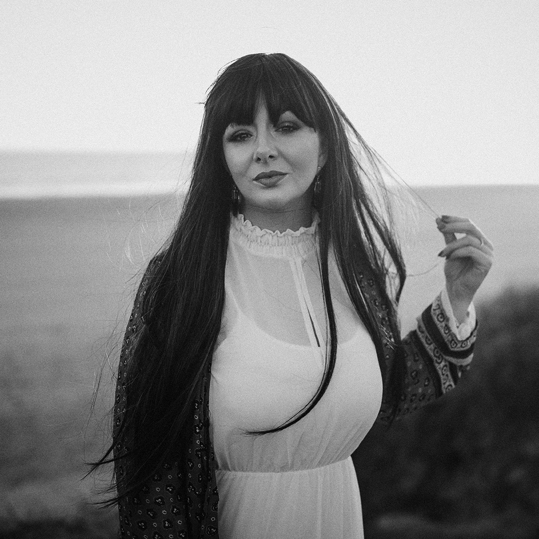 Shellyann B&W2